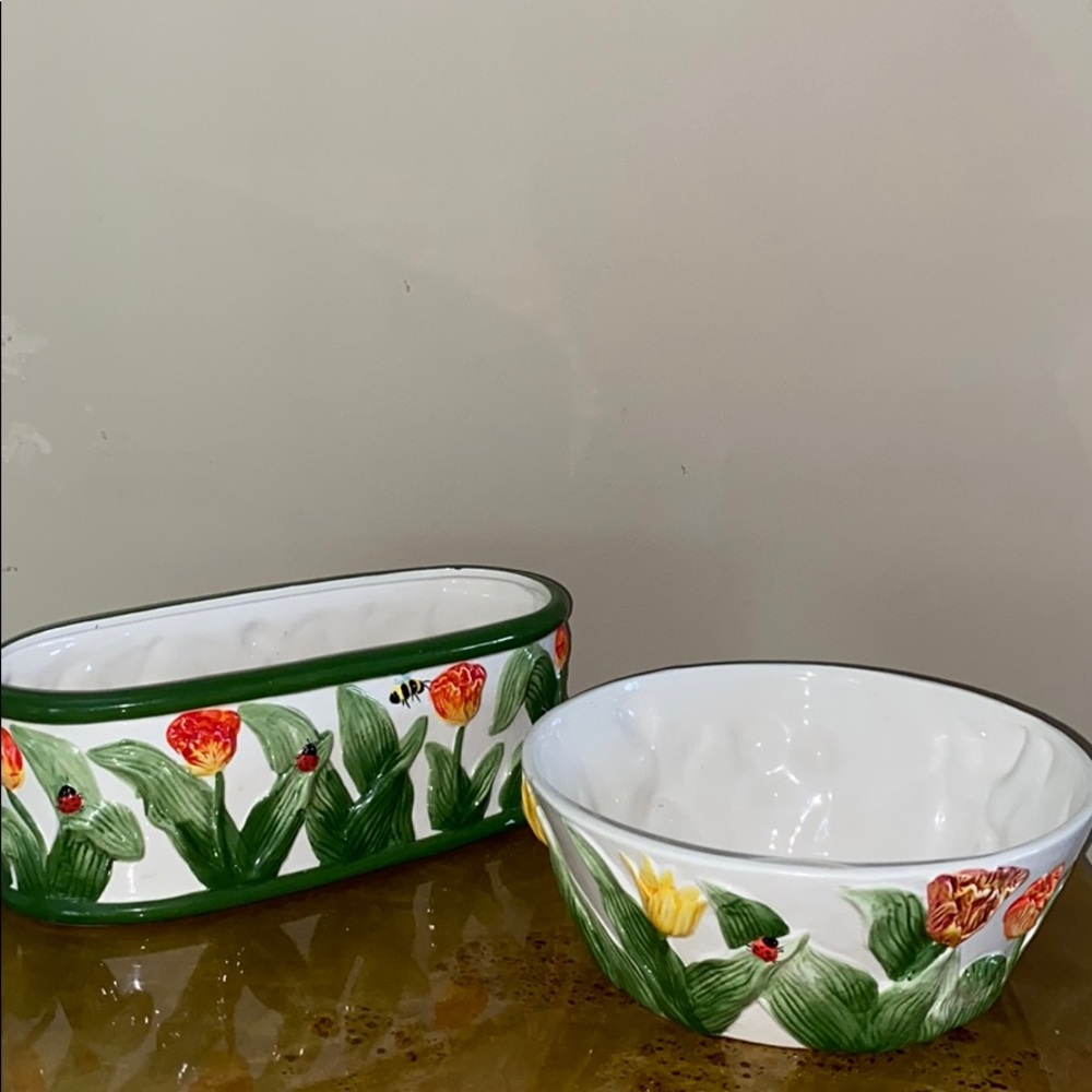 Ladybug Tulip Bowl Collection